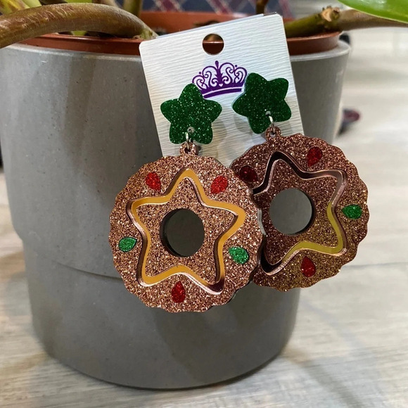 Festive Christmas Earrings Bronze Sparkly Wreath - Picture 2 of 3